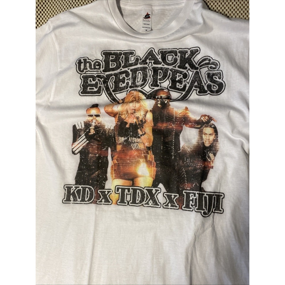 The Black‎ Eyed peas  Concert T Medium  Smart Blanks Tag 100% Cotton - Picture 2 of 4